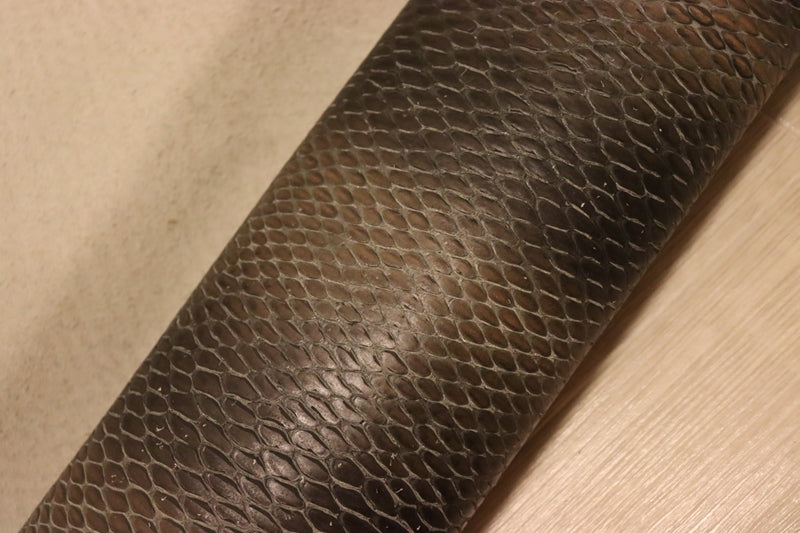 ds28円！[ダークグレー]新入荷 イタリアンレザー 牛革 クロム革 グラデーション染 108ds