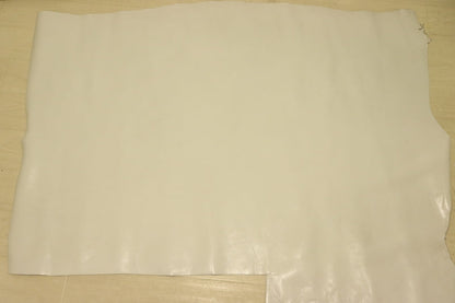 ds28円！[オフホワイト]新入荷 国産 牛革 クロム革 シュリンク加工 130ds
