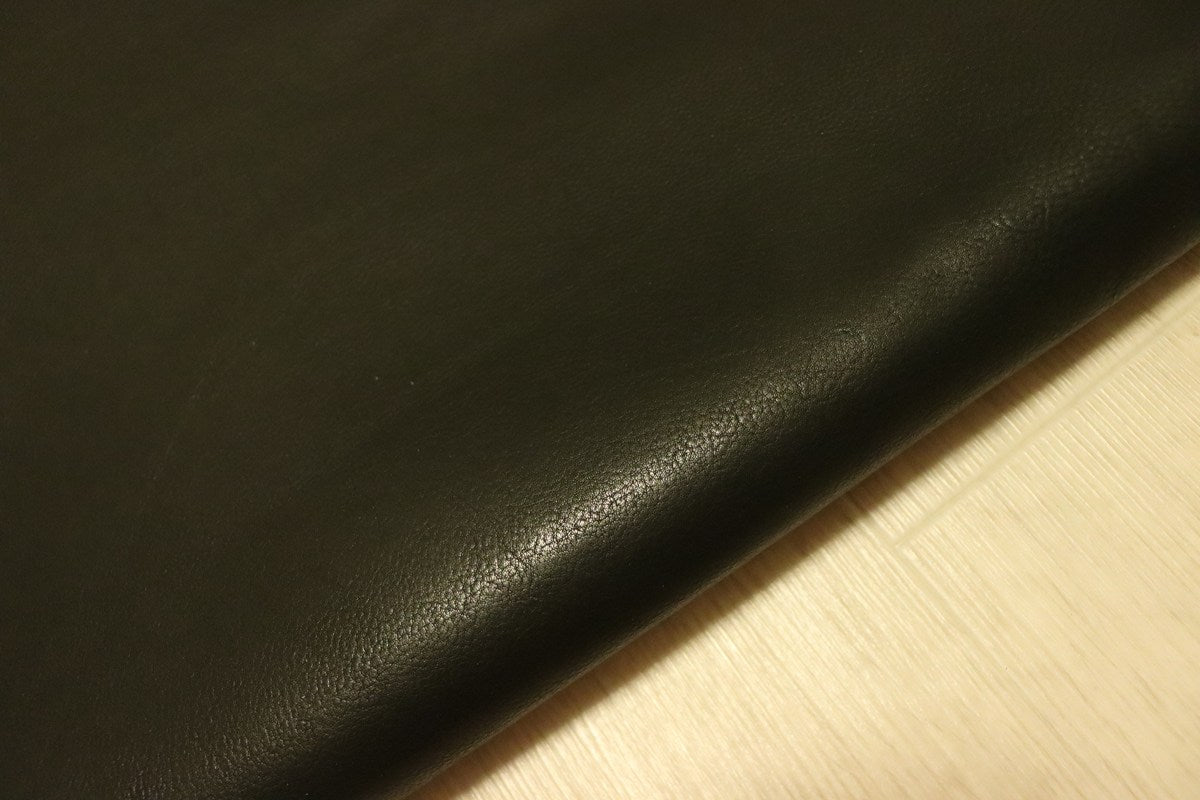 ds28円！[ブラック]新入荷 インポートレザー 牛革 クロム革 弱シュリンク加工 130ds