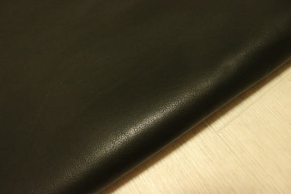 ds28円！[ブラック]新入荷 インポートレザー 牛革 クロム革 弱シュリンク加工 130ds