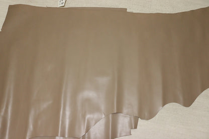 ds28円！[カフェオレ]新入荷 国産 牛革 クロム革 ガラス加工 130ds