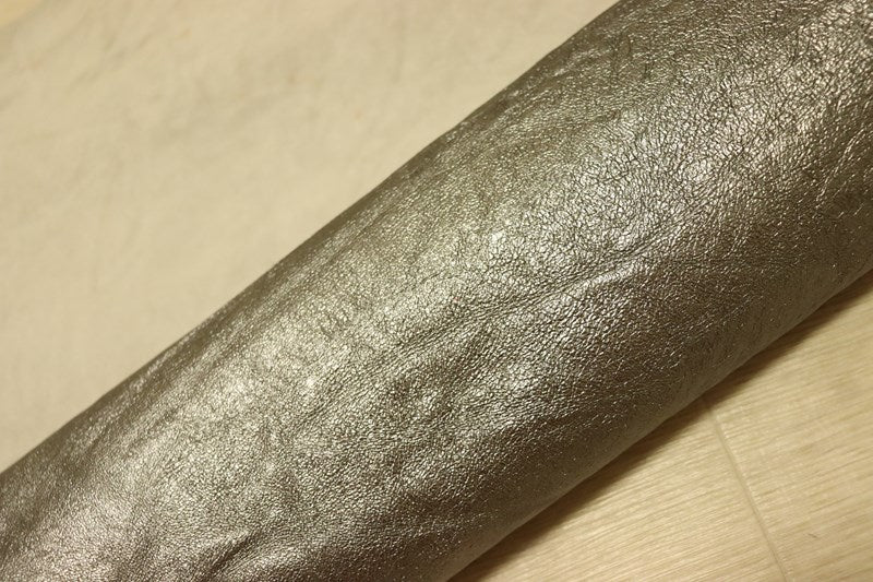 ds28円！[ダークシルバー]新入荷 国産 豚革 クロム革 絞り加工 箔貼り 140ds