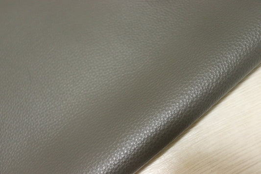 ds28円！[ダークオリーブ]新入荷 イタリアンレザー 牛革 クロム革 シュリンク加工 140ds