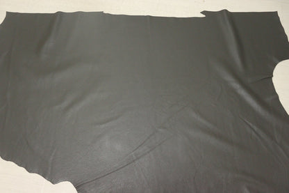 ds28円！[ダークオリーブ]新入荷 イタリアンレザー 牛革 クロム革 シュリンク加工 140ds