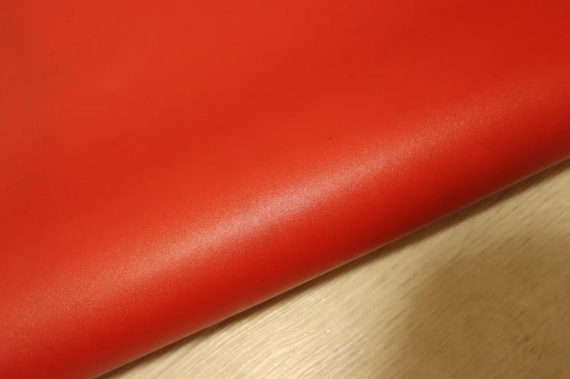 ds28円！[レッド]クラフトの定番 インディアンレザー バッファロー革 ヌメ革 スムース加工 訳あり 144ds