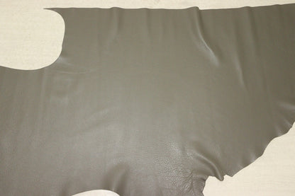 ds28円！[ダークグレー]新入荷 イタリアンレザー 牛革 クロム革 シュリンク加工 150ds