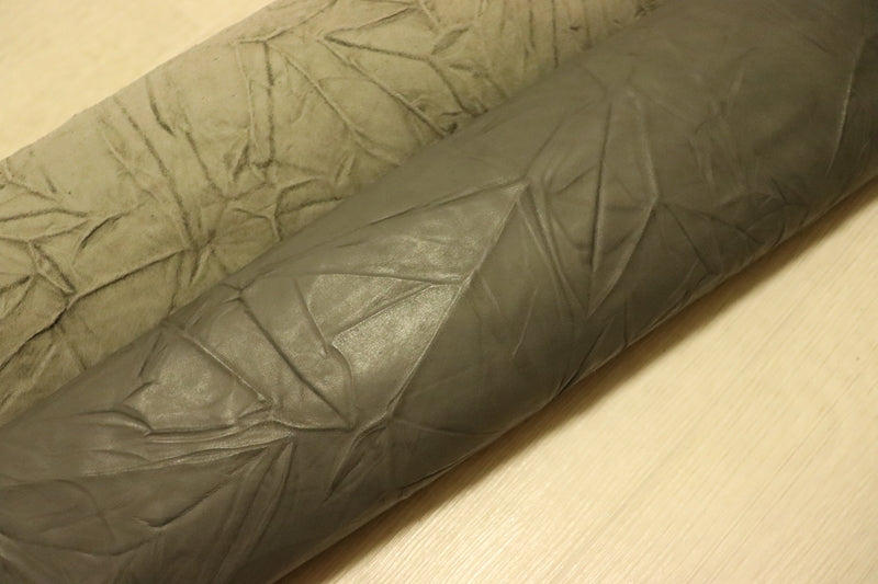 ds28円！[ダークグレー]新入荷 イタリアンレザー 牛革 クロム革 絞り加工 154ds