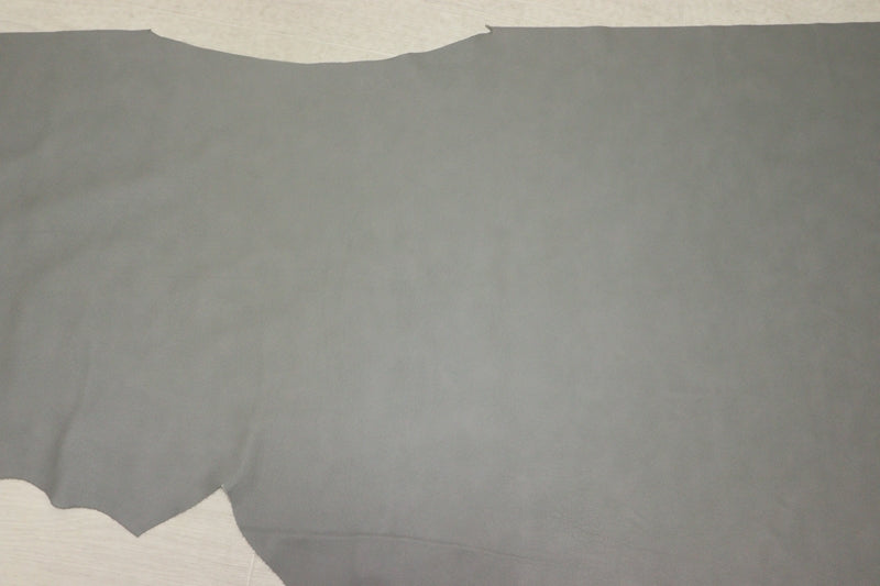 ds28円！[ライトグレー]新入荷 イタリアンレザー 牛革 クロム革 弱シュリンク加工 185ds