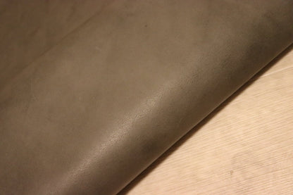 ds28円！[アッシュグレー]新入荷 イタリアンレザー 牛革 クロム革 スムース加工 203ds