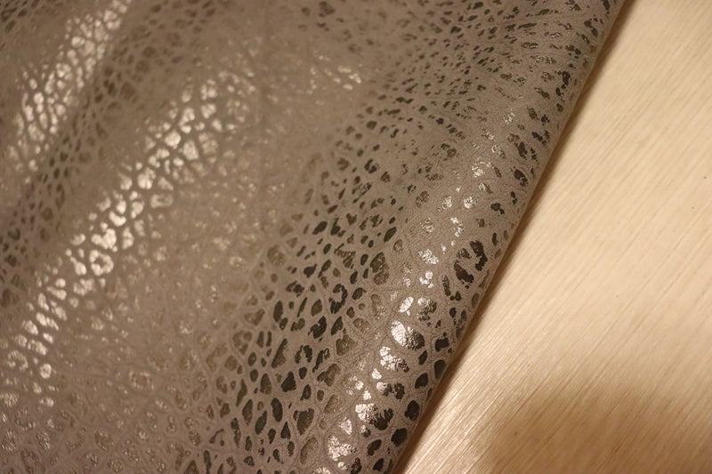 ds28円！[アッシュグレー]新入荷 イタリアンレザー 牛革 クロム革 エンボス加工 210ds