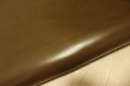 ds28円！[オリーブ]新入荷 国産 牛革 姫路レザー クロム革 スムース加工 215ds