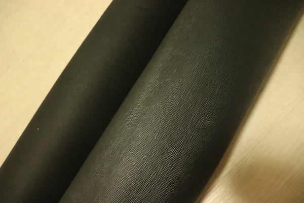 姫路レザー半裁赤×１ 黒×１ ds28円！新入荷！姫路レザー ダークレッド シボ型押し 220ds