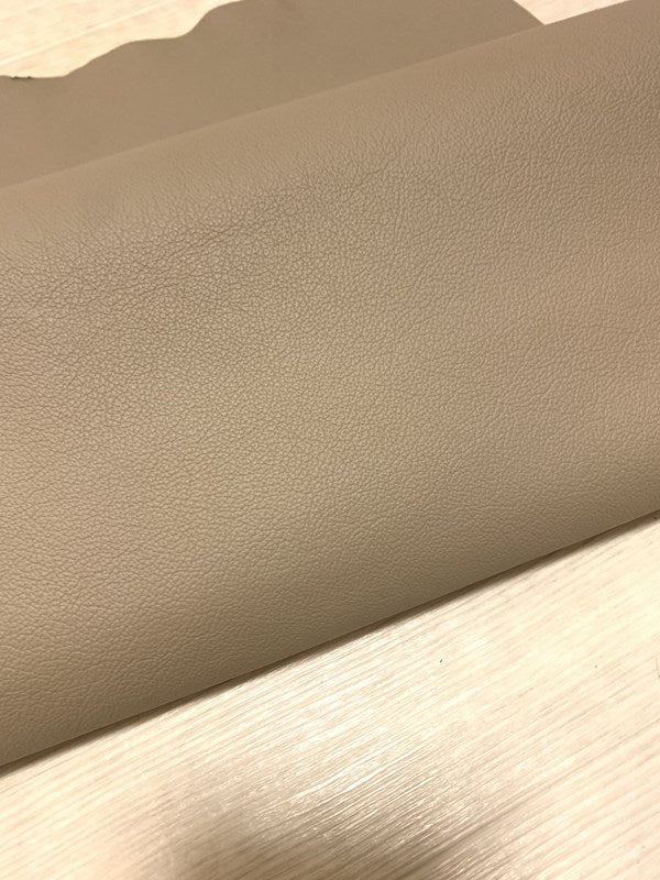 ds28円！[サンドベージュ]新入荷 イタリアンレザー 牛革 クロム革 弱シュリンク加工 236ds