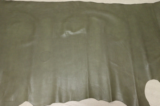 ds28円！[くすみグリーン]新入荷 国産 牛革 クロム革 シュリンク加工 239ds