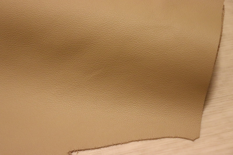 ds28円！[ベージュ]新入荷 イタリアンレザー 牛革 クロム革 弱シュリンク加工 241ds