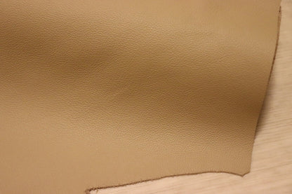 ds28円！[ベージュ]新入荷 イタリアンレザー 牛革 クロム革 弱シュリンク加工 241ds