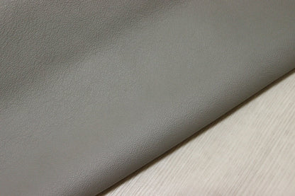 ds28円！[ライトグレー]新入荷 イタリアンレザー 牛革 クロム革 弱シュリンク加工 243ds