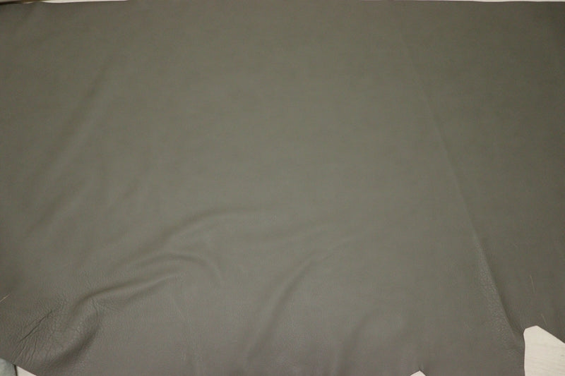 ds28円！[グレー系]新入荷 イタリアンレザー 牛革 クロム革 シュリンク加工 260ds