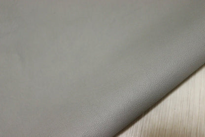 ds28円！[ライトグレーー]新入荷 イタリアンレザー 牛革 クロム革 弱シュリンク加工 264ds