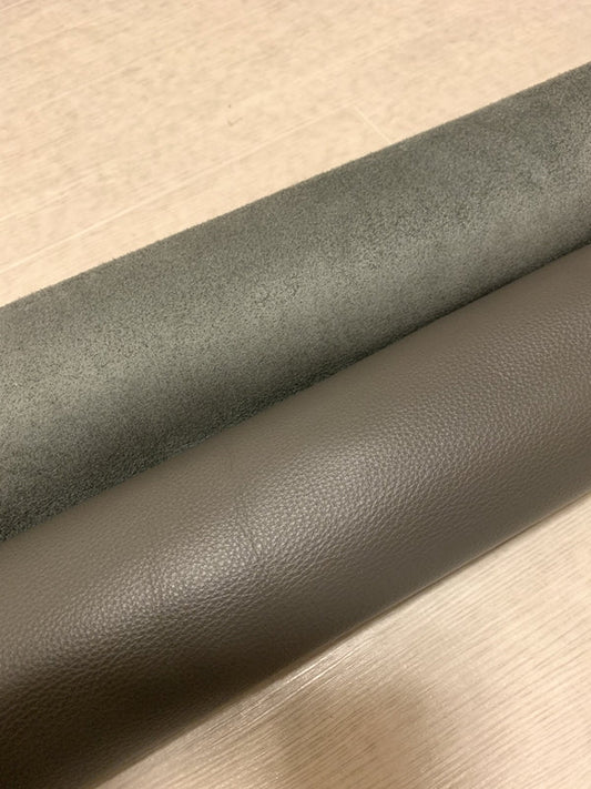 ds28円！[ダークグレー]新入荷 イタリアンレザー 牛革 クロム革 シュリンク加工 モチモチ 279ds