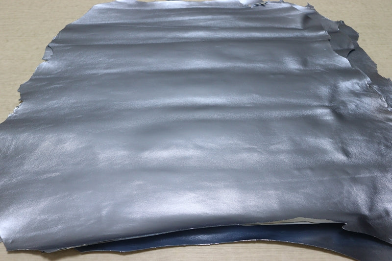 ds28円！[クロッカス系]新入荷 イタリアンレザー ひつじ革 クロム革 箔貼り加工 47ds