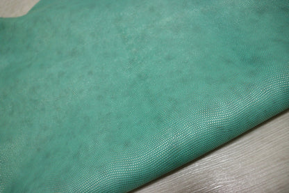 ds28円！[エメラルドグリーン]新入荷 イタリアンレザー ヤギ革 クロム革 ムラ染加工 リザード調エンボス 60ds