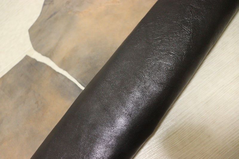 ds28円！[ブラック]新入荷 インポートレザー 牛革 ヌメ革 スムース加工 66ds