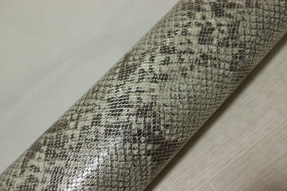 ds28円！[シルバー系]新入荷 国産 豚革 クロム革 スネークプリント 80ds