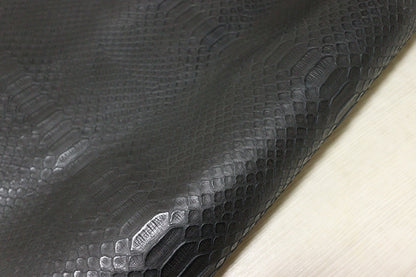 ds28円！[ネイビー]新入荷 国産 牛革 クロム革 リアルスネーク型押し 80ds
