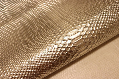 ds28円！[シルバー]新入荷 イタリアンレザー 牛革 クロム革 スネーク型押し 箔貼り加工 87ds