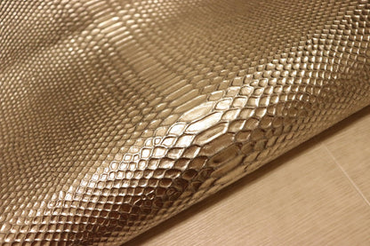 ds28円！[シルバー]新入荷 イタリアンレザー 牛革 クロム革 スネーク型押し 箔貼り加工 94ds