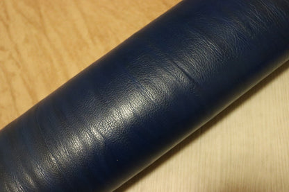 ds30円！[サファイア]味わい系の作品に バングラディシュレザー 牛革 ヌメ革 絞り加工 アニリン仕上げ 111ds