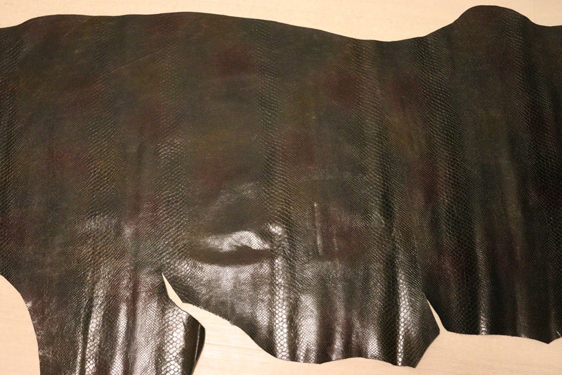 ds30円！[ブラック]新入荷 国産 牛革 クロム革 グラデーション染 スネーク型押し 133ds