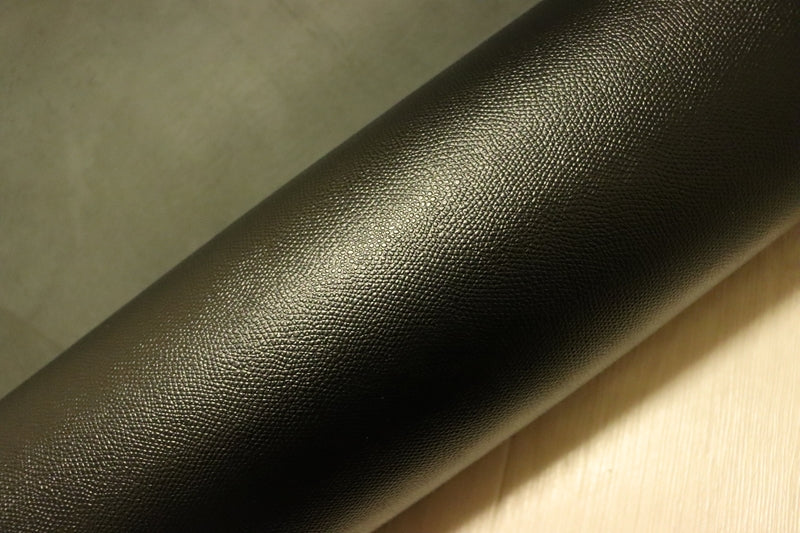 ⭐️【穂乃果　】アメリカ　買い付け品　本物　牛革　ラグ　265x 185 牛革リュック | 【公式】豊岡工房オンラインショップ