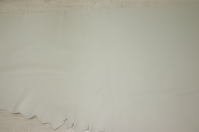 ds30円！[アイボリー]新入荷 イタリアンレザー 牛革 クロム革 シュリンク加工 255ds