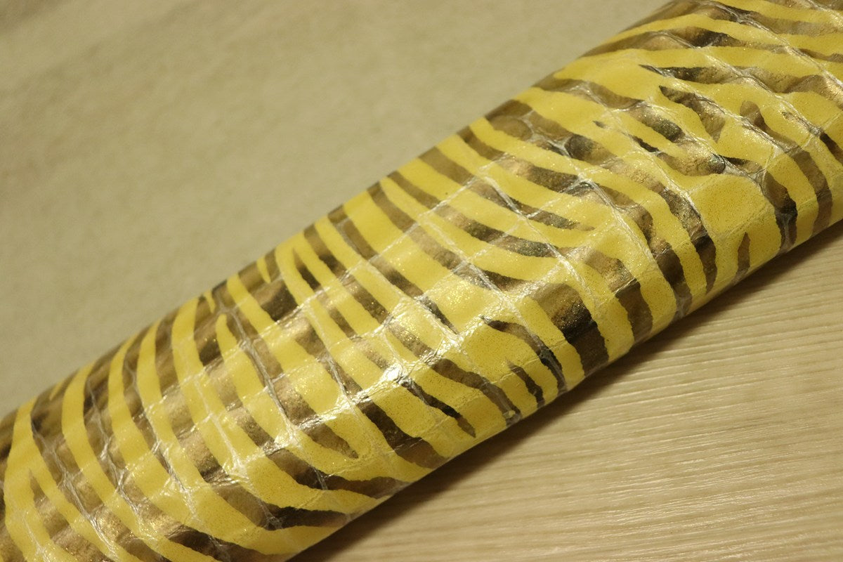 ds30円！[イエロー]新入荷 イタリアンレザー 牛革 クロム革 ゼブラプリント エナメル 35ds