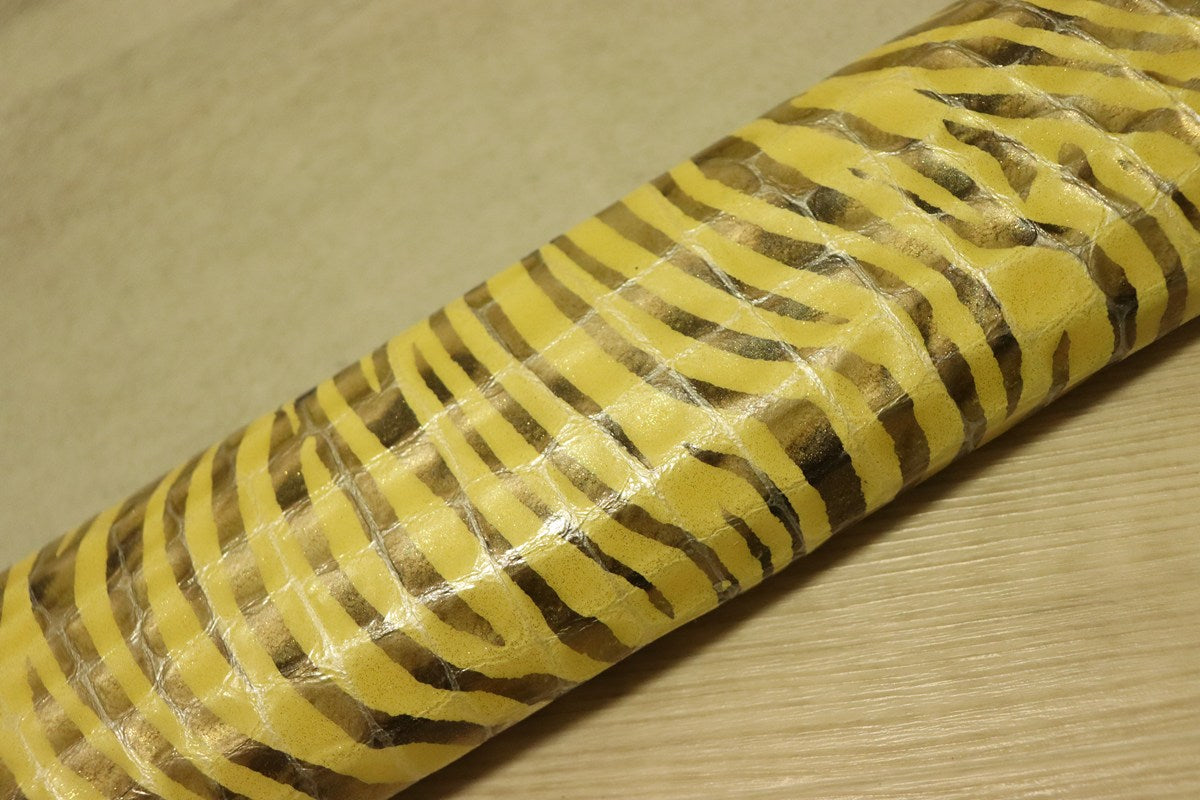 ds30円！[イエロー]新入荷 イタリアンレザー 牛革 クロム革 ゼブラプリント エナメル 47ds