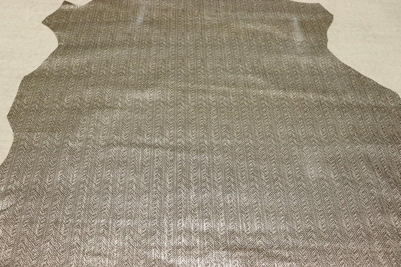 ds30円！[ブラウン]新入荷 イタリアンレザー ヤギ革 クロム革 エンボス加工 67ds