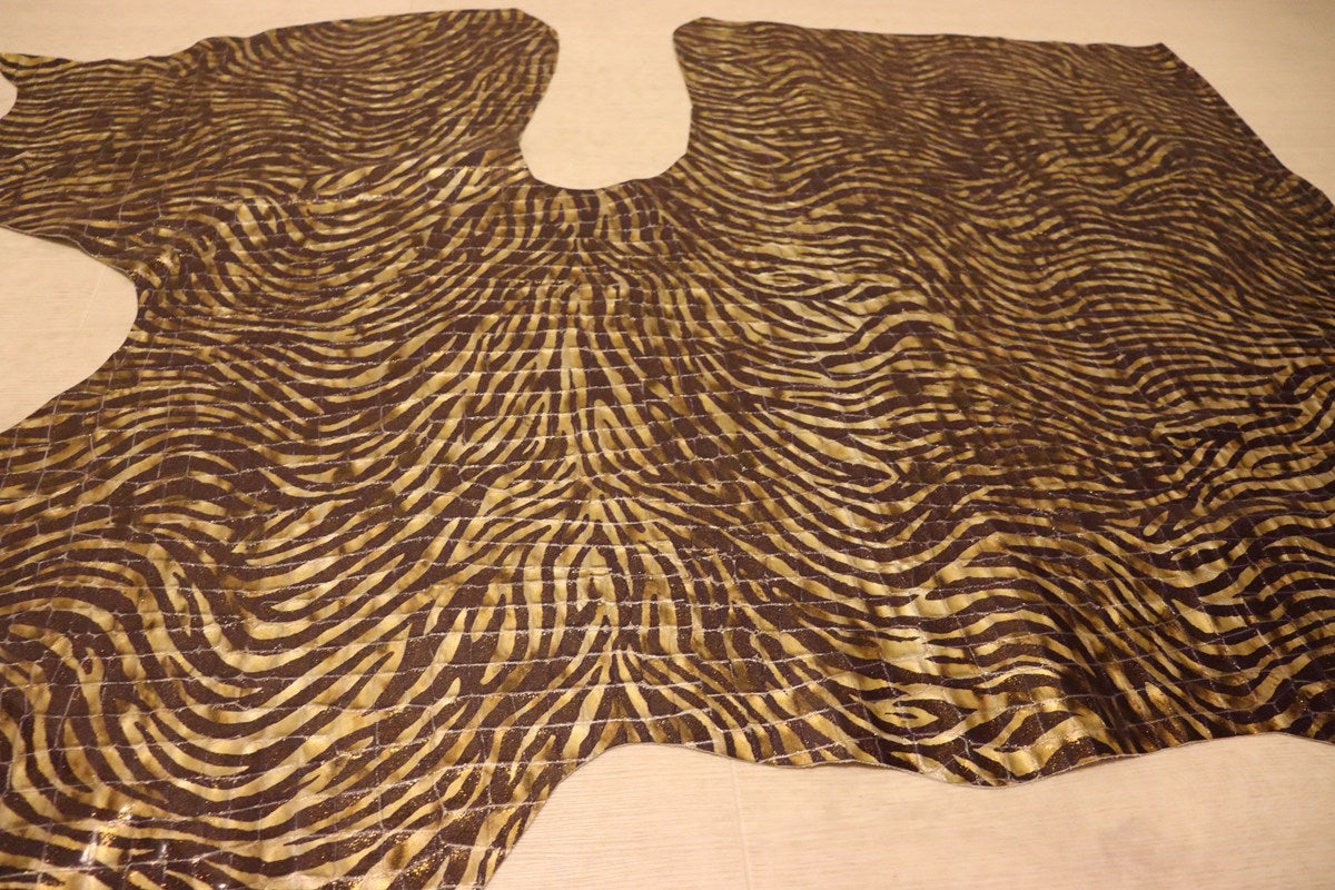 ds30円！[バイオレット]新入荷 イタリアンレザー 牛革 クロム革 ゼブラ調プリント エナメル 75ds