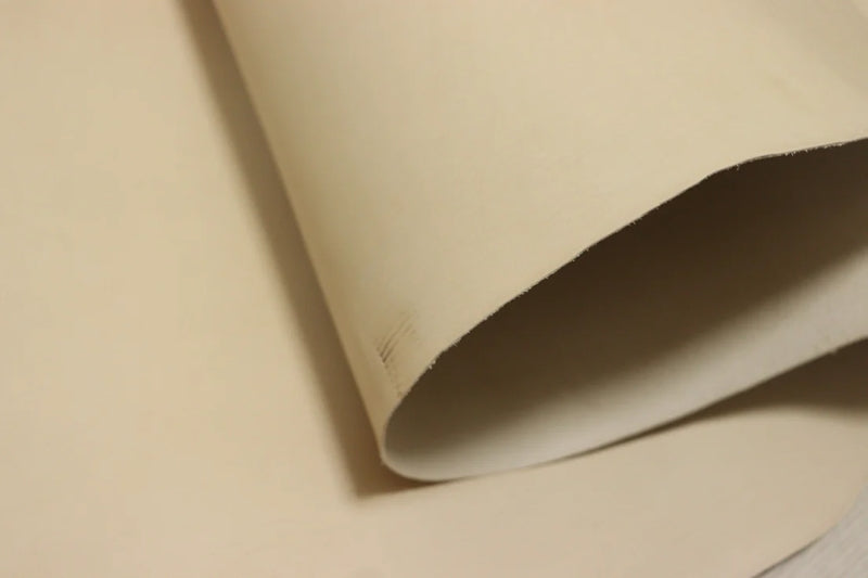 ds32円！[ナチュラル]クラフトの定番 バングラディシュレザー 牛革 ヌメ革 素上げ 186ds