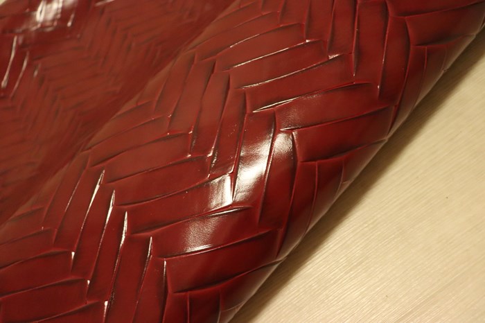ds35円！[ワインレッド]新入荷 イタリアンレザー 牛革 クロム革 ガラス加工 トスカーナ 128ds