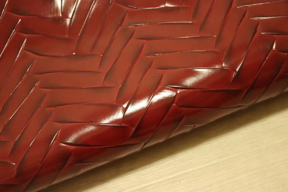 ds35円！[ワインレッド]新入荷 イタリアンレザー 牛革 クロム革 エンボス加工 ガラス 146ds