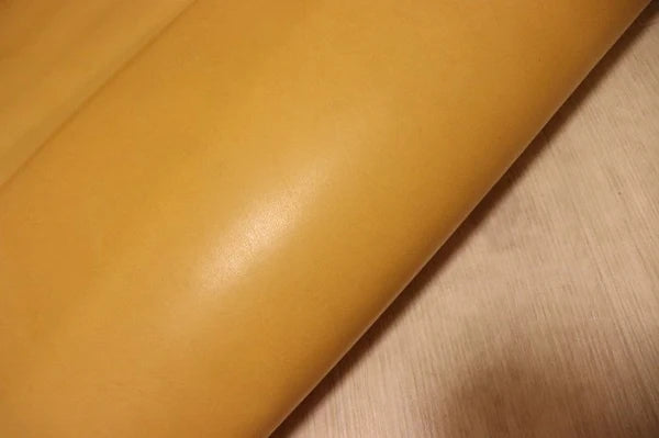 384◇牛 ジャンクレザー キャメル系3枚 計350dsほど 約1.2㎜☆格安 本革 チェスターフィールド 3Pソファ キャメルクラシック