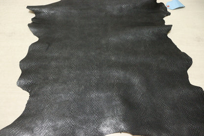 ds35円！[ブラック]新入荷 国産 ヤギ革 クロム革 スネーク型押し 56ds