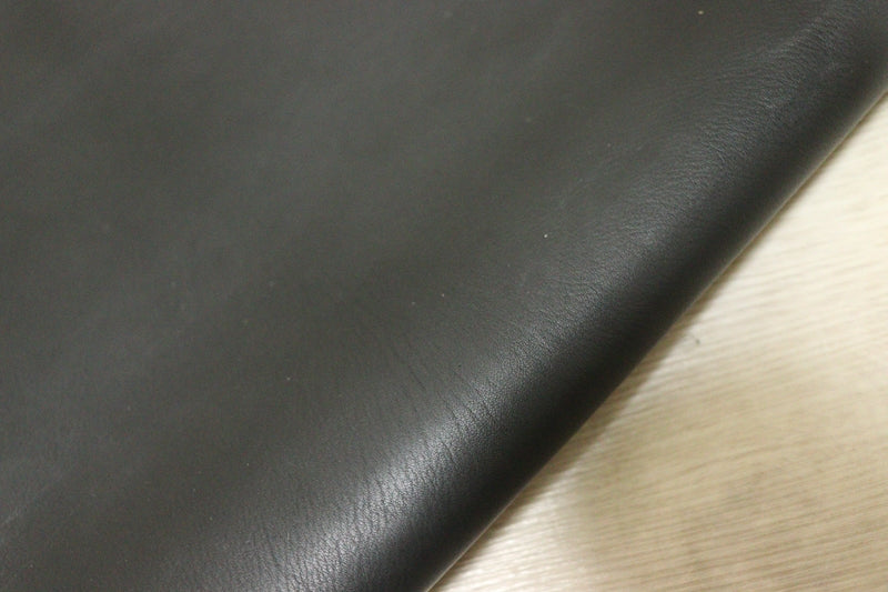 ds35円！[ブラック]新入荷 インポートレザー 牛革 クロム革 スムース加工 70ds