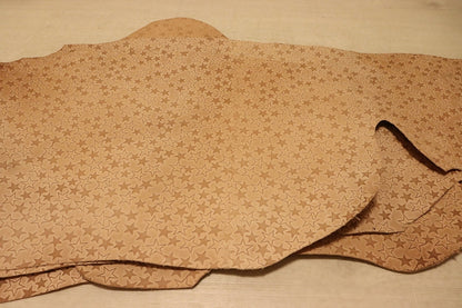 ds35円！[生成り]クラフトの定番 バングラディシュレザー 牛革 ヌメ革 スター型押し 素上げ 75ds