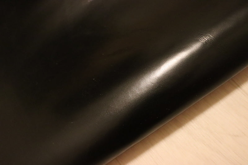 ds40円！[ブラック]新入荷 イタリアンレザー 牛革 コンビヌメ革 ガラス加工 153ds