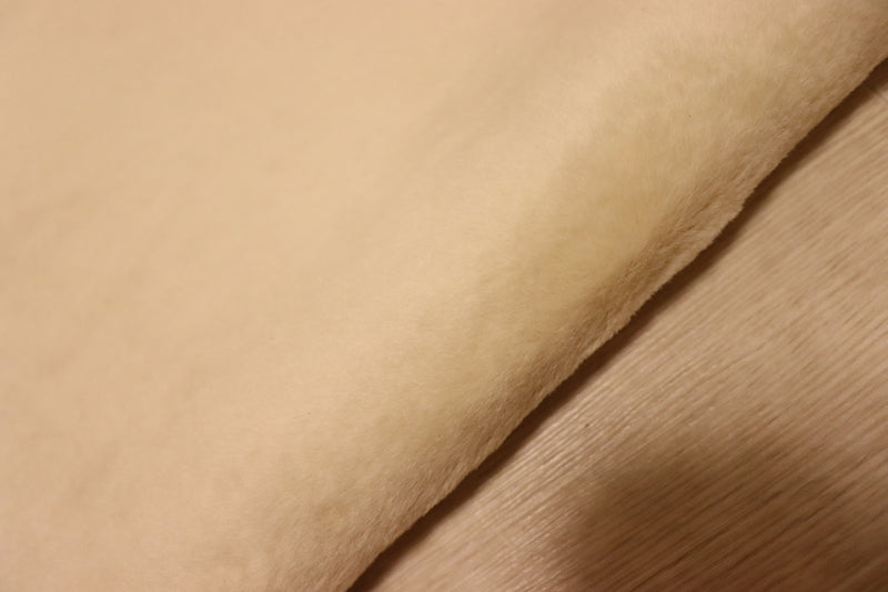 ds40円！[オフホワイト]新入荷 イタリアンレザー ヤギ革 クロム革 毛皮 Wフェイス 42ds