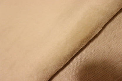 ds40円！[オフホワイト]新入荷 イタリアンレザー ヤギ革 クロム革 毛皮 Wフェイス 42ds