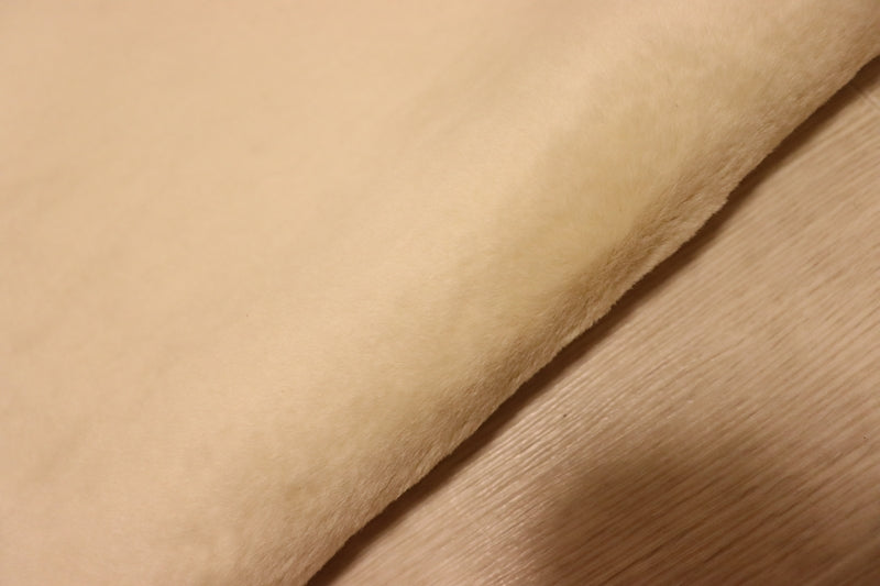 ds40円！[オフホワイト]新入荷 イタリアンレザー ヤギ革 クロム革 毛皮 Wフェイス 43ds